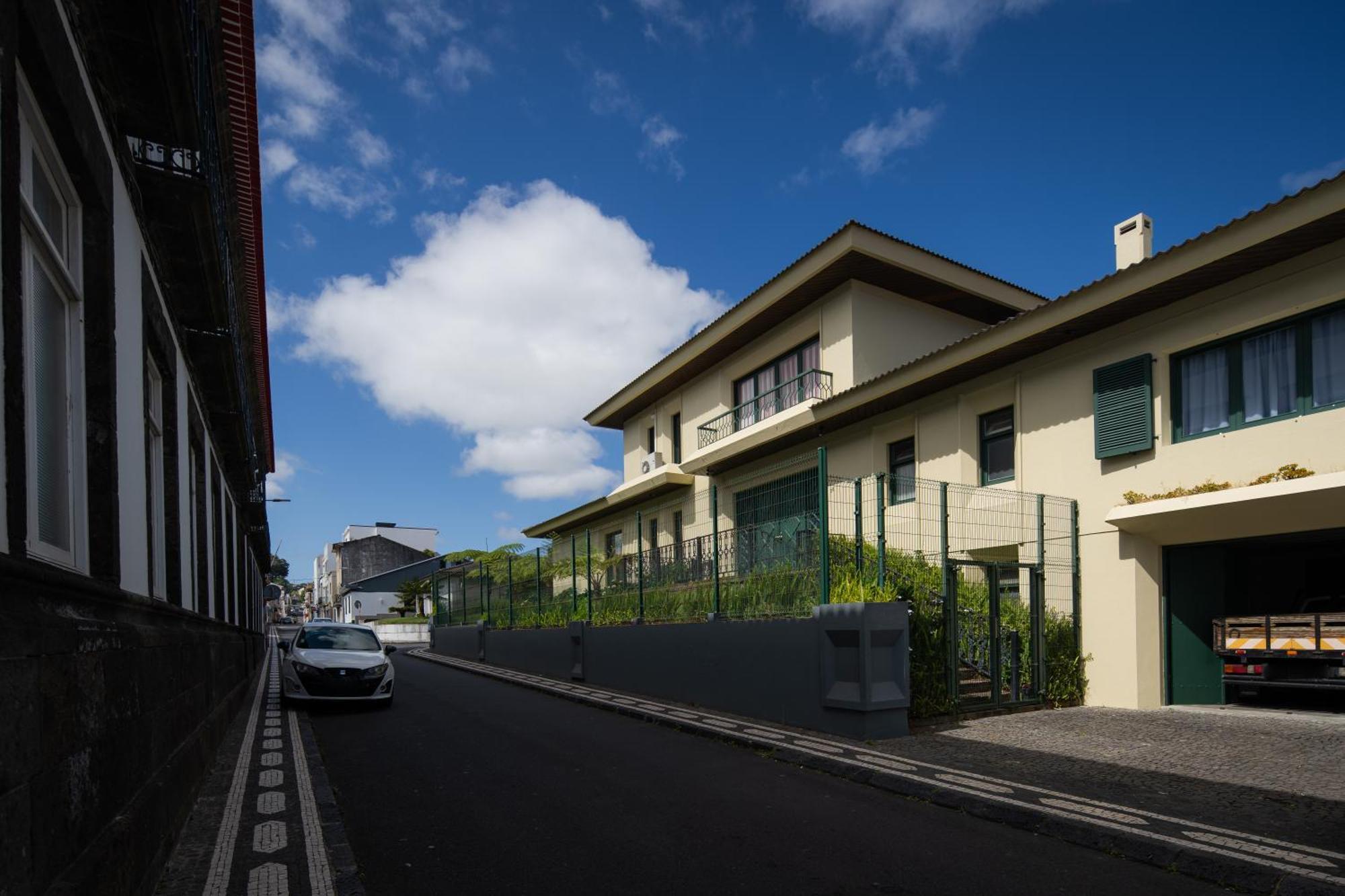 Casa Dos Arcos - Studios & Pool ポンタ・デルガダ エクステリア 写真