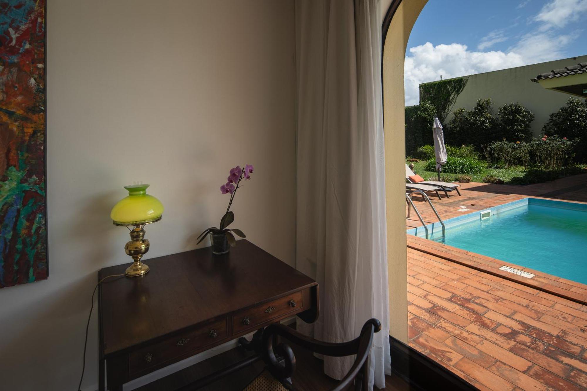 Casa Dos Arcos - Studios & Pool ポンタ・デルガダ エクステリア 写真